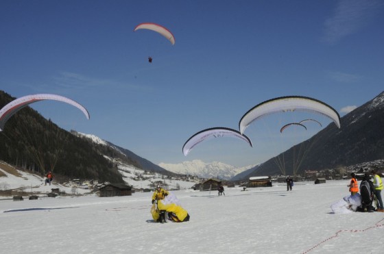 Stubai Cup - landings in Neustift_Stubaicup_2013_01- fot TVB Stubai Tirol- sm