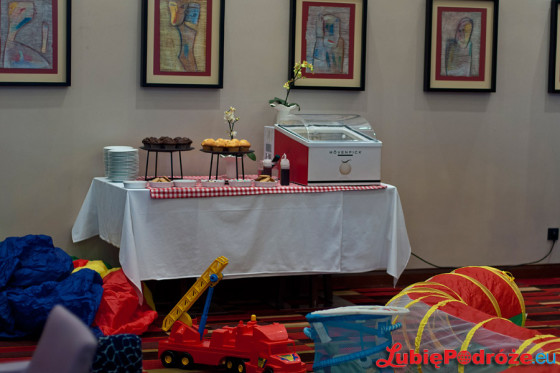 Niedzielny lunch w hotelu Hilton Warsaw / kącik dla dzieci