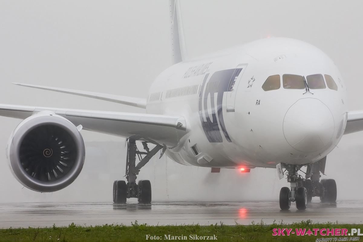 SP-LRA Boeing 787 LOT Dreamliner